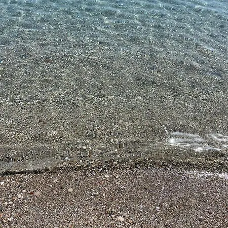 A Due Passi Dal Mare *